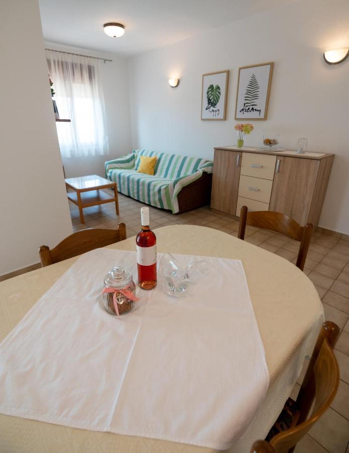 Apartments Dokovic Barbat na Rabu ภายนอก รูปภาพ
