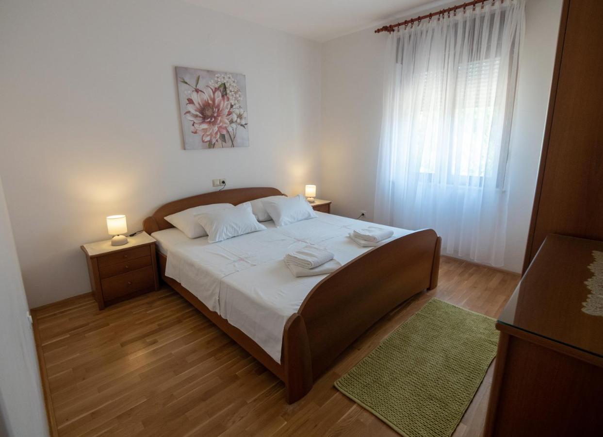 Apartments Dokovic Barbat na Rabu ภายนอก รูปภาพ