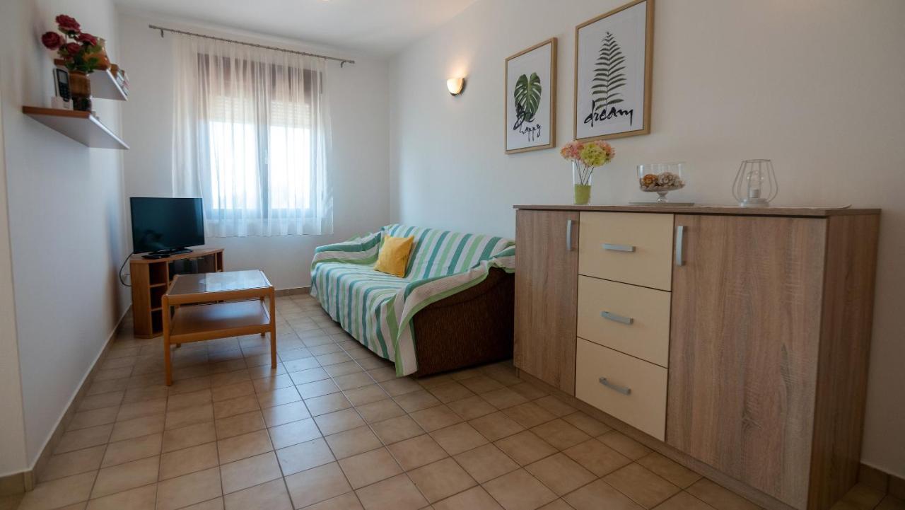Apartments Dokovic Barbat na Rabu ภายนอก รูปภาพ