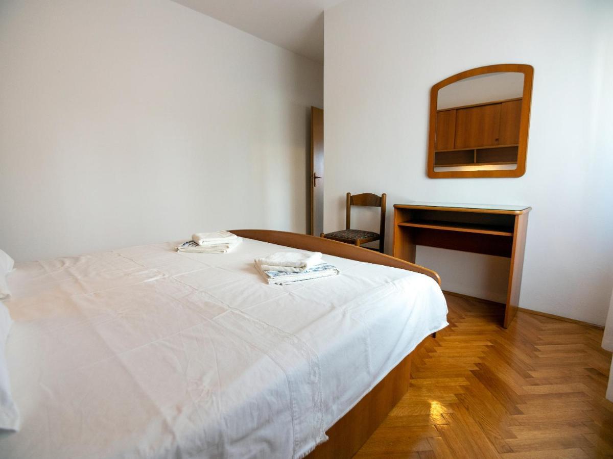 Apartments Dokovic Barbat na Rabu ภายนอก รูปภาพ