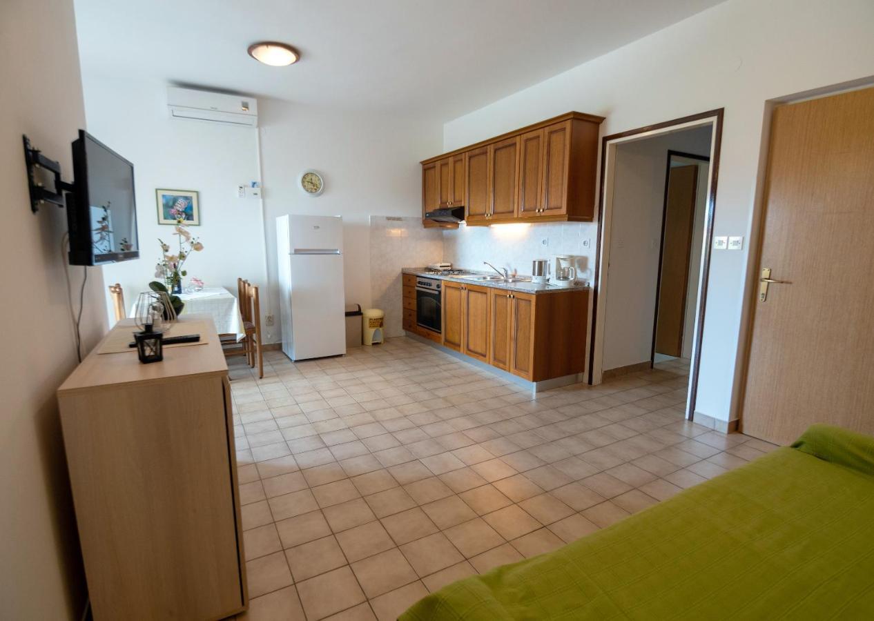 Apartments Dokovic Barbat na Rabu ภายนอก รูปภาพ
