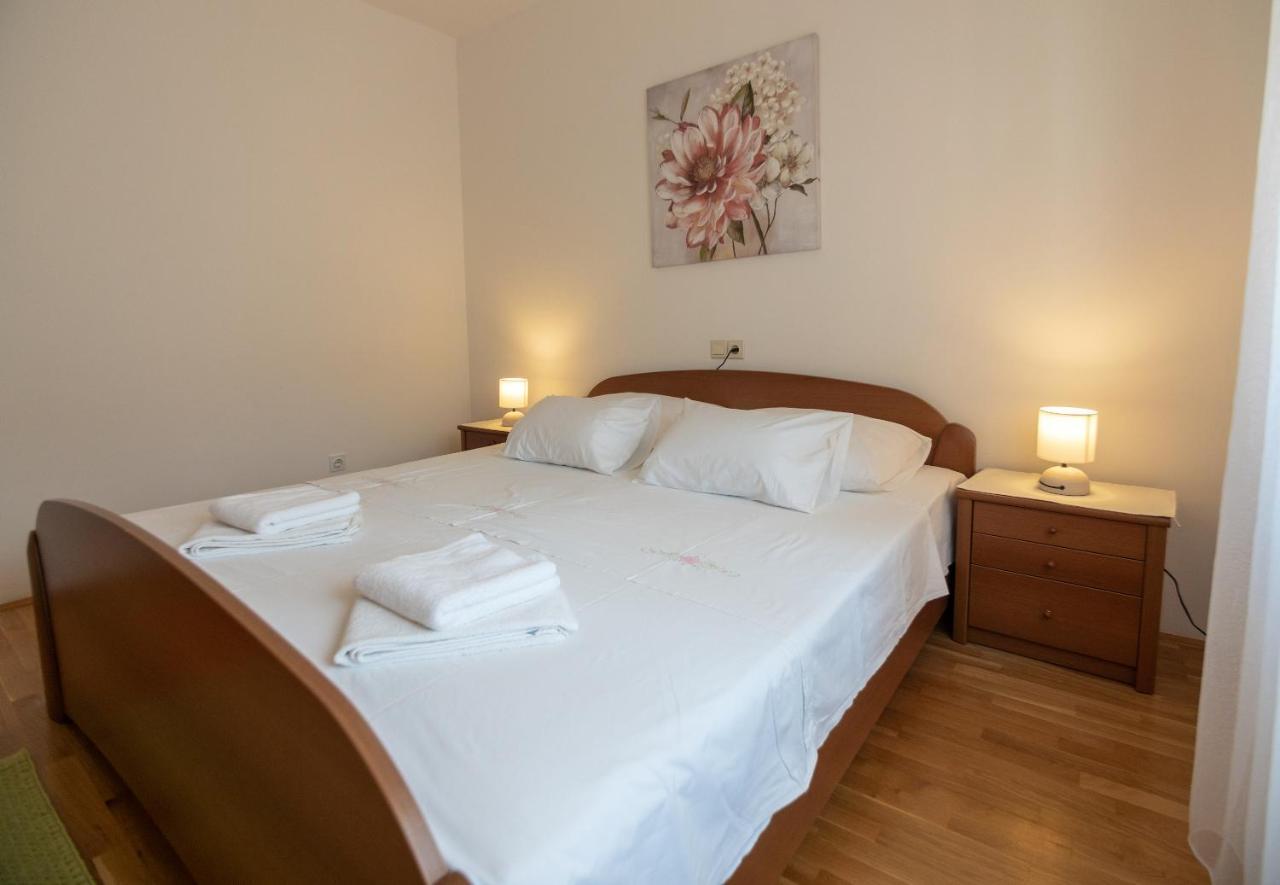 Apartments Dokovic Barbat na Rabu ภายนอก รูปภาพ